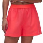 Good American NEW Women's Fiery Coral Coated Cotton Poplin Shorts Size 1 (Small) Photo 0