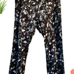 Gaiam Women's  leggings - XL - blue black white - gently pre-loved - capri. Smoke free home. Waist 16.5" Rise 12" Inseam 21" Photo 0