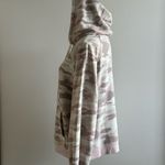 SO Camouflage Hoodie Sweatshirt in Pink Tones Size L Photo 2