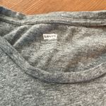 Levi's Woman's Size Medium Short Sleeve Gray Grey T-Shirt GUC Photo 2