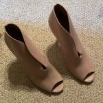 Halogen  heels Photo 0