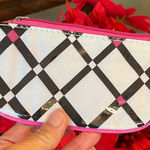 Coin Purse Vinyl Zip Wallet White Black Criss Cross Pink Accent New Photo 0
