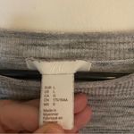 H&M  long sleeve large high low hem gray crew neck blouse Photo 4