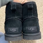 UGG  CLASSIC MINI BOOT Sz 5 Black Photo 5