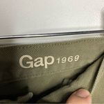 Gap  Girlfriend‎ Jeans olive green distressed size 28r Photo 5