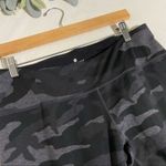Tuff Athletics Camo Black and Grey Leggings Large Photo 9