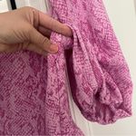 Stine Goya Irene Blouse Snakeskin Pink Puff Slevee Photo 6