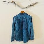 Novica Lily of The Incas Button Photo 6