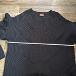 POL Black Knit Cut-Out Shoulder
Sweater oversized Photo 8