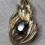 Brooks Vintage  Signed Simulated Smokey Topaz Gold Tone Brooch Leaves Photo 5