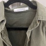 NIC & JO Cropped Raw Hem Green Shacket Photo 5