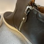 Gentle Souls Gentle soul ankle boots. Gray with zippers on both sides of the boot. Size 9 1/2 Photo 5