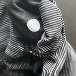 Lululemon  Grey Striped Wunder Under Hi- Rise 17” Crop Leggings Size 2 Photo 4