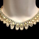 Vintage! Gorgeous gold and rhinestone necklace! 1970’s era costume jewelry Photo 4