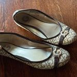 Guess  Flats SIZE 8.5 Photo 0
