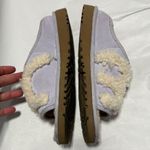 UGG  Shearling SLIDE Sz 6 Lilac Photo 3