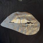 Gildan Silver bitten lips‎ black size 2XL short sleeve t-shirt  Photo 2