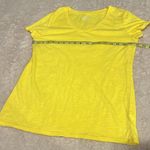Bobbie & Brooks Yellow short sleeve tee in size M • Bobbie Brooks Photo 4