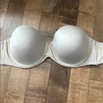 Maidenform stay put strapless size 38C Photo 9