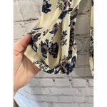 Fun2Fun  floral print blouse size Medium Photo 7