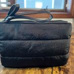 Women’s puffer wristlet handbag Black Photo 14