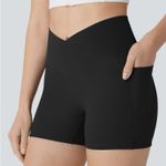 Halara 016HA.- SoftlyZero™ Crossover High Waisted Pocket Antislip Yoga Biker Shorts 3'' Photo 2