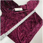 Emma & Sam Hoodie Womens Medium Burgundy Crushed Velvet Velour Cropped Pullover Photo 5