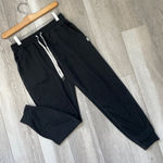 Vuori  Performance Joggers Sweatpants womens Gray (xsmall) athleisure lounge gym Photo 0