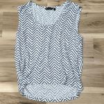 Athleta Breezy Chevron Muscle Tank Top Blue White Athletic Women’s Large Photo 3