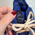 Adidas boost James harden vol 5 chapter 3 connector Blue and White Polka Dot Photo 3