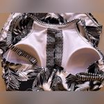 Catalina Women's High Neck Keyhole One Piece Swimsuit Size Small Black/White Photo 8