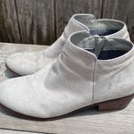 Wild Diva Grey Faux Suede Ankle Booties Size 9 Photo 1