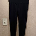 Aritzia TNA Black Cropped Leggings Size Small Photo 1