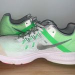 Nike  Women's Zoom Winflo 2 Running Shoe Size 9 White/Metallic Silver/Pink/Green Photo 5