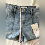 Vanilla Star Jeans Vanilla Star Shorts Women’s Juniors 9 w29 Denim Cuff Shorts Light Wash Photo 3