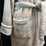 Sonoma  Short Fleece Bathrobe Women's Small Pink Gray Plaid Soft Cozy Belted Photo 2
