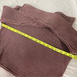 Urban Outfitters  xs crop top ribbed sweater Photo 8