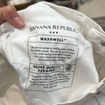 Banana Republic White Straight Leg Girlfriend Jeans Classic Style size 29/8. Photo 10