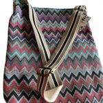 RAJ Multicolor Zig Zag Woven Crossbody Bag Tan Black Adj Strap Magnet Close NEW Blue Photo 0