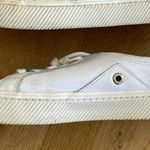 Cariuma Catiba Low Cut Sneakers in White Leather Size 7 Photo 2