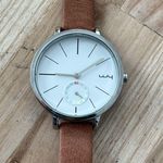 WY Modern Ladies Watch Large Round White Dial Genuine Leather Strap Photo 1