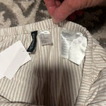 Divided H & m  crop pants. Size medium. NWT. Khaki and white striped. Pockets. Photo 2