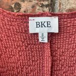 BKE Buckle  Pink Relaxed V-Neck Top Size Small Rose Pink Textured Raw Seam Tee Photo 1