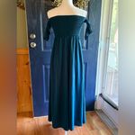 Elegant Teal Off Photo 3