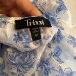 blue and white floral top Multiple Size M Photo 2