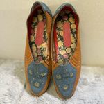 Hush Puppies Vtg Embroidered Blue and Tan Women's Loafers Photo 1