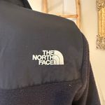 The North Face Women's Black Retro Denali Jacket Medium Photo 1