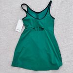 Lululemon NWT   scoop neck tennis dress size s in raceway green Photo 12