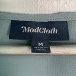 Modcloth  Seafoam Ocean Vibe Green Mint V-neck Crepe Blouse W-517 Sz M Photo 2