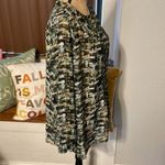 Vera Wang Semi-sheer SimplyVera button down shirt. EUC. Photo 2